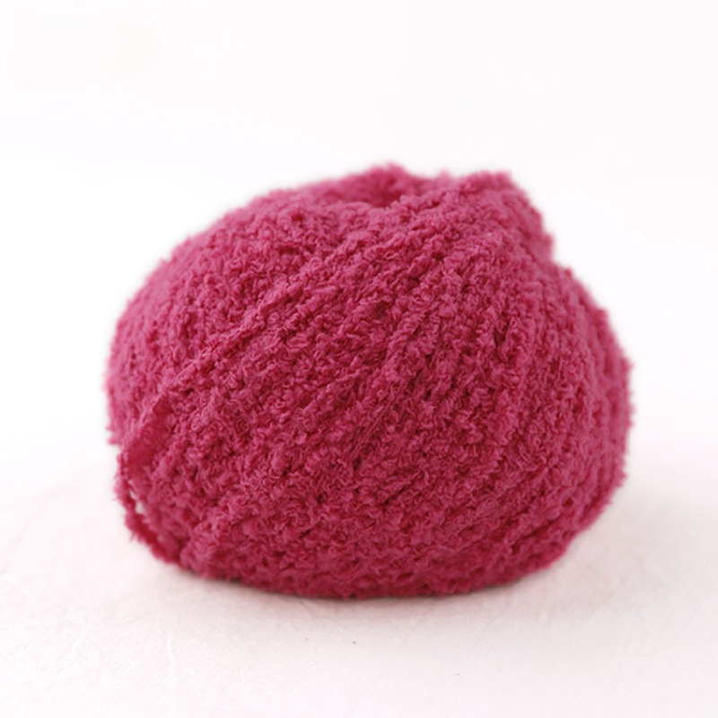 Fio de Pelúcia Curto 50g 70m,  - Woven Scarf Blanket avaliação e preço