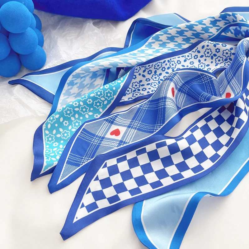 Lenço de seda azul Klein, novo - Ascot Neck Scarf avaliação e preço