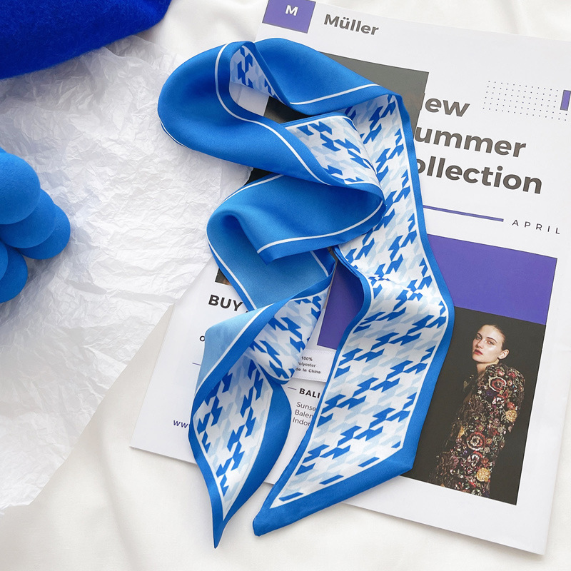 Lenço de seda azul Klein, novo - Ascot Neck Scarf avaliação e preço